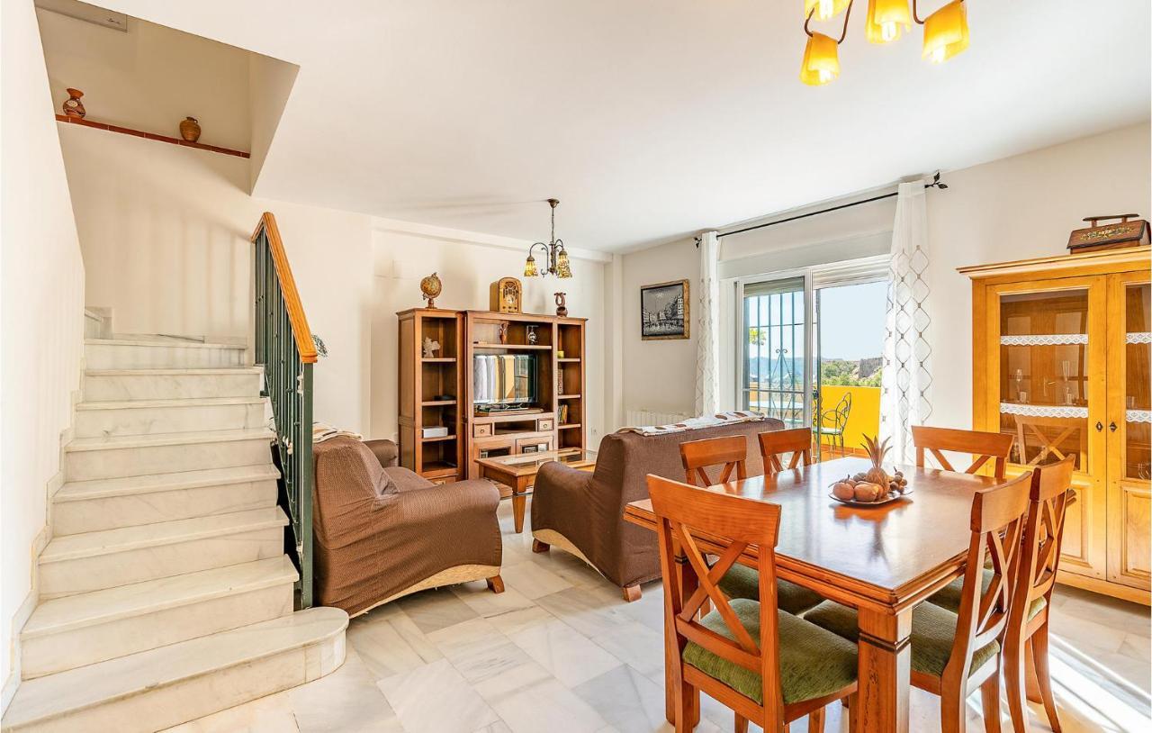 Awesome home in Cenes de la Vega with Outdoor swimming pool, WiFi&3 Bedrooms Buitenkant foto