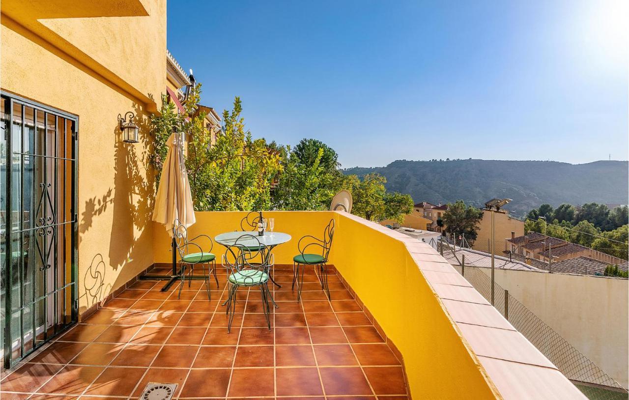 Awesome home in Cenes de la Vega with Outdoor swimming pool, WiFi&3 Bedrooms Buitenkant foto