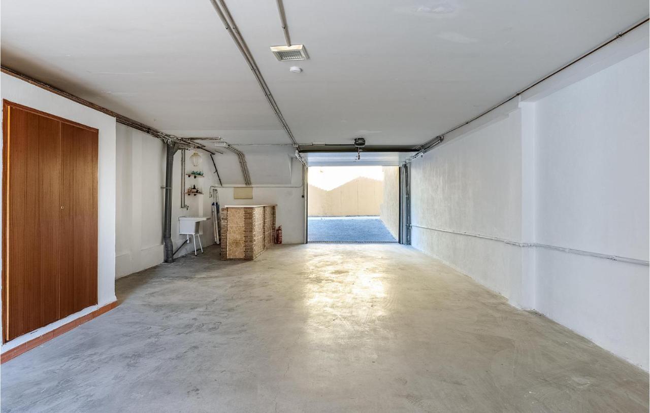 Awesome home in Cenes de la Vega with Outdoor swimming pool, WiFi&3 Bedrooms Buitenkant foto