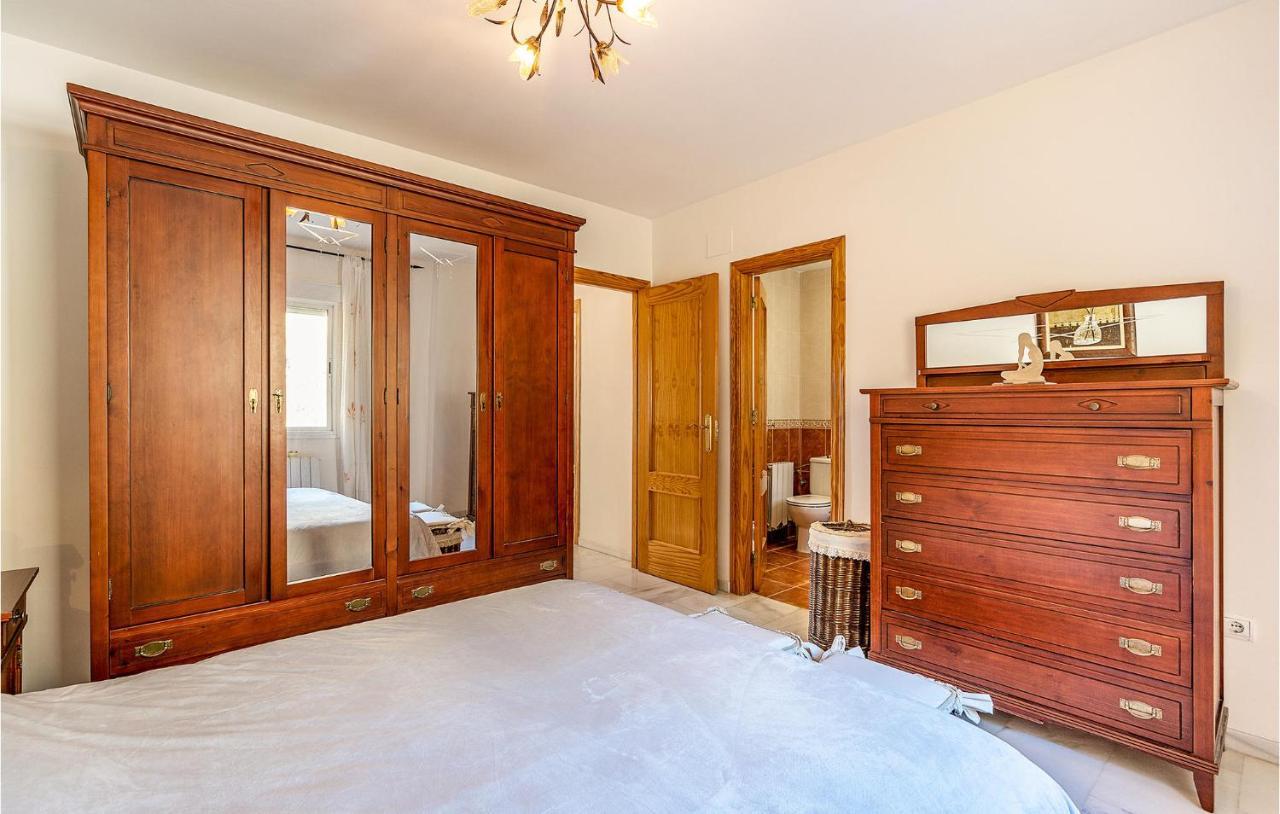 Awesome home in Cenes de la Vega with Outdoor swimming pool, WiFi&3 Bedrooms Buitenkant foto