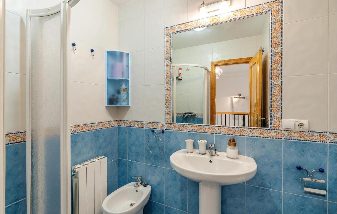 Awesome home in Cenes de la Vega with Outdoor swimming pool, WiFi&3 Bedrooms Buitenkant foto